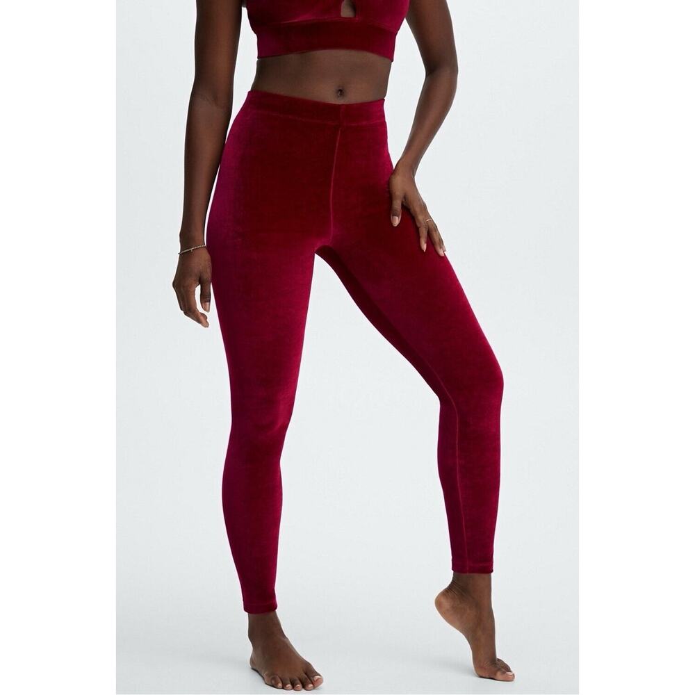 NWT 2X Short Emma Velour Legging In Cherry Burst